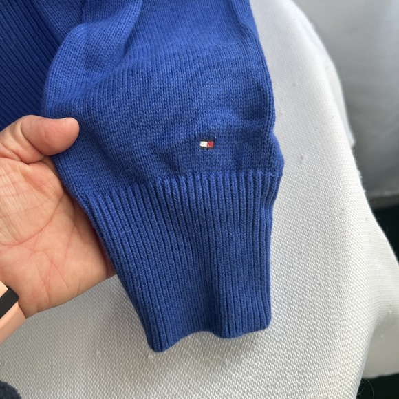 Vintage Women's Tommy Hilfiger Sweater Pullover Sweater  Blue Sz Large Crew Neck - Picture 3 of 10